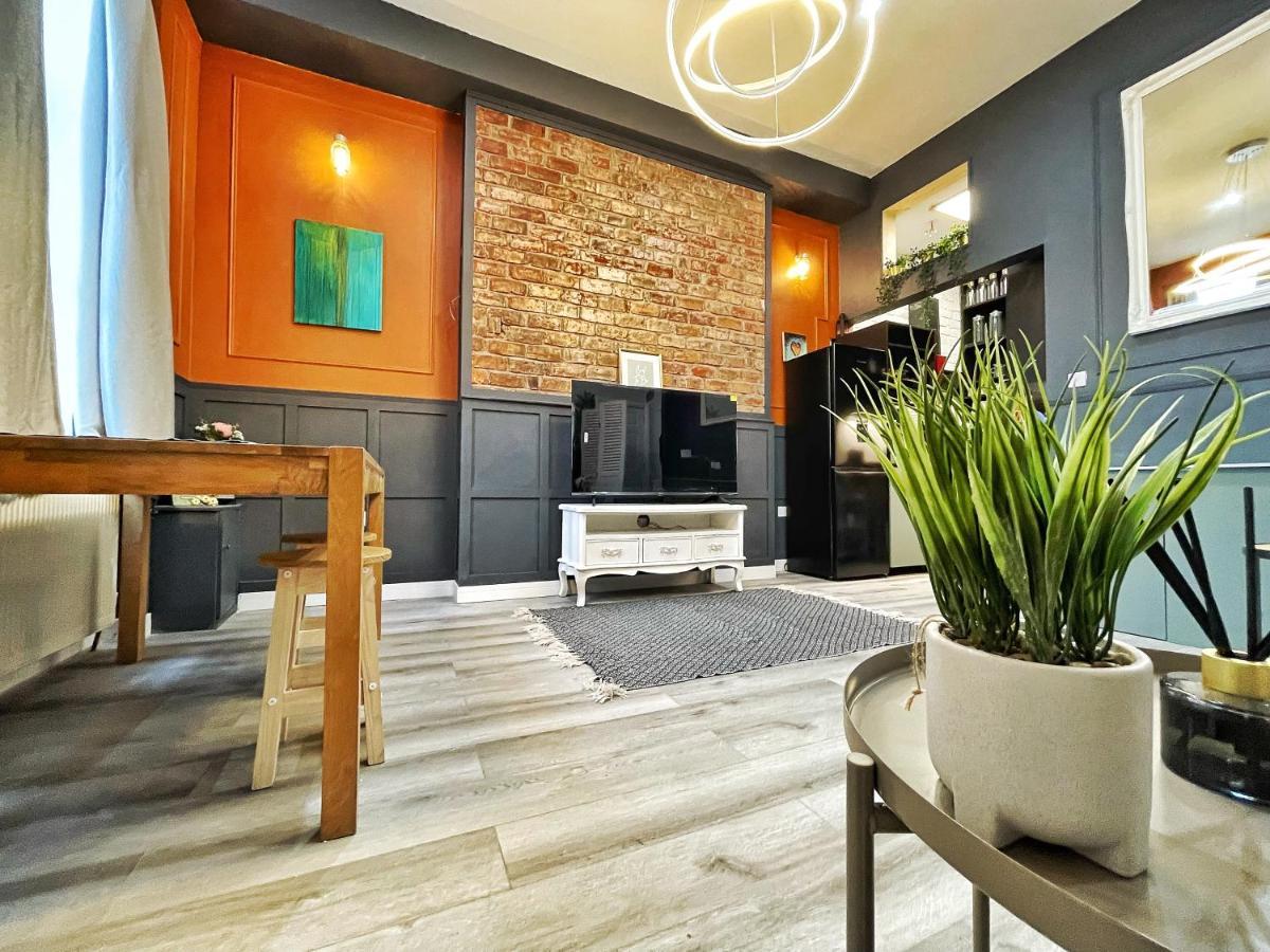 Adeamstays Provides Beautiful Centrally Located 1 And 2 Bed Apartments On Liverpools Boulevard ภายนอก รูปภาพ