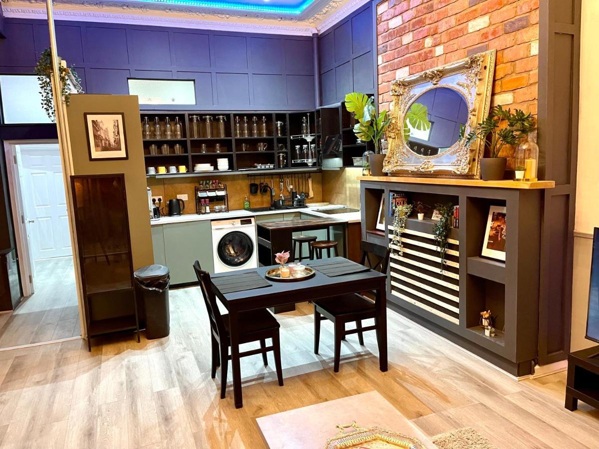 Adeamstays Provides Beautiful Centrally Located 1 And 2 Bed Apartments On Liverpools Boulevard ภายนอก รูปภาพ