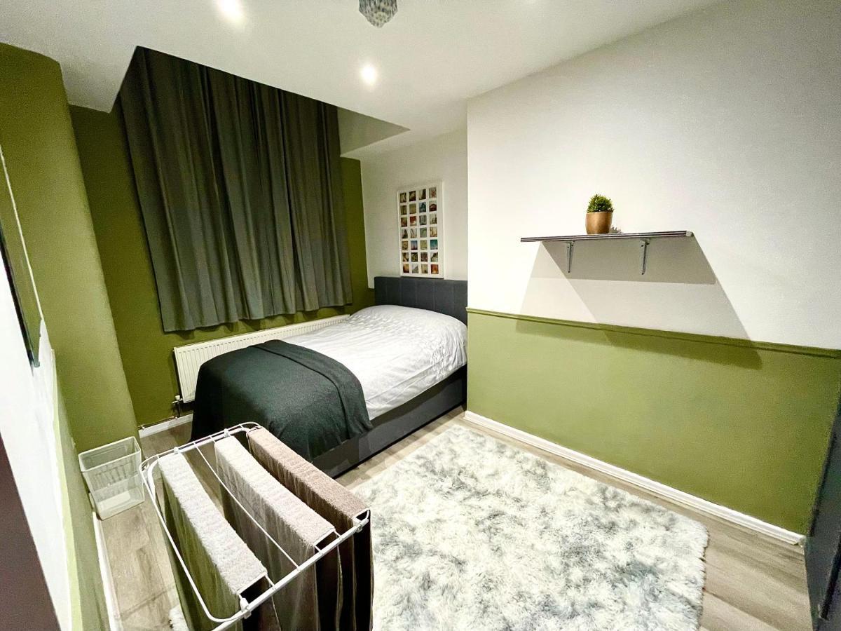 Adeamstays Provides Beautiful Centrally Located 1 And 2 Bed Apartments On Liverpools Boulevard ภายนอก รูปภาพ