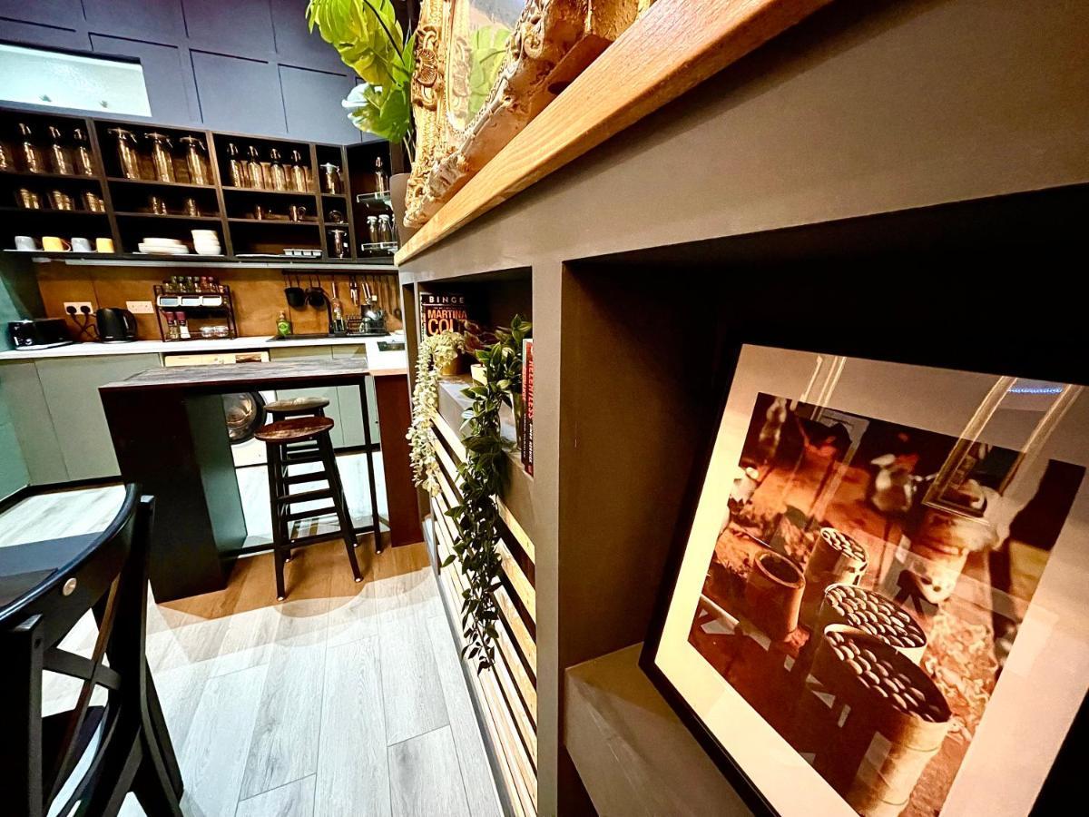 Adeamstays Provides Beautiful Centrally Located 1 And 2 Bed Apartments On Liverpools Boulevard ภายนอก รูปภาพ