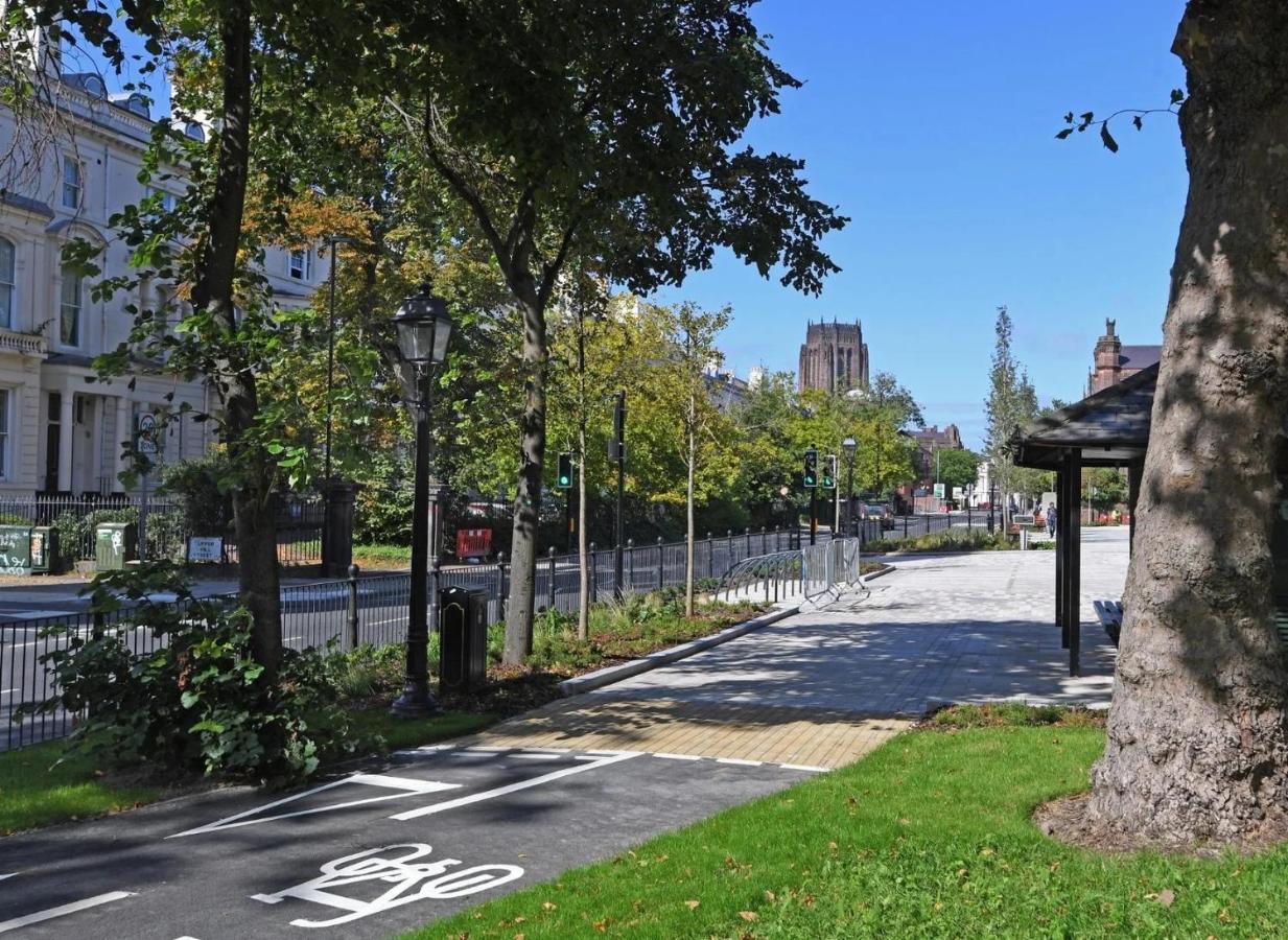 Adeamstays Provides Beautiful Centrally Located 1 And 2 Bed Apartments On Liverpools Boulevard ภายนอก รูปภาพ