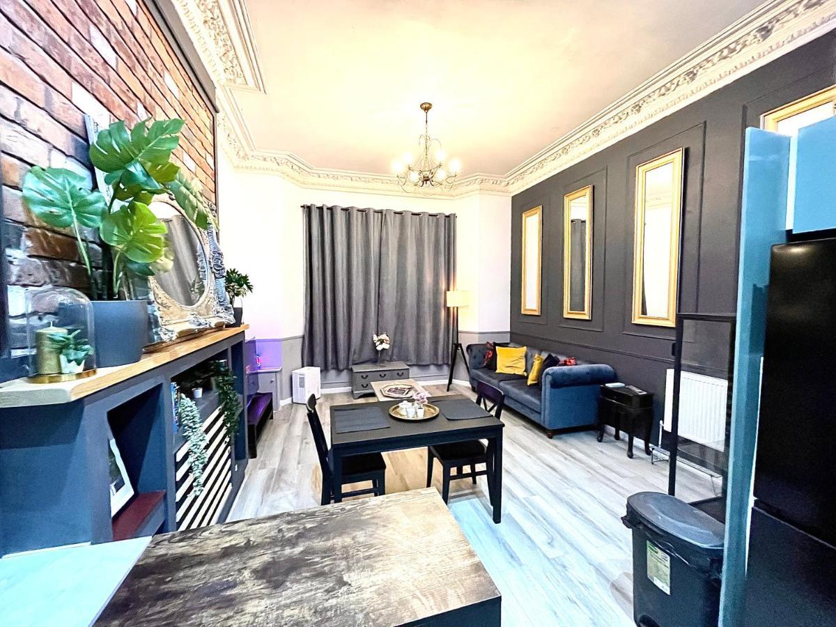Adeamstays Provides Beautiful Centrally Located 1 And 2 Bed Apartments On Liverpools Boulevard ภายนอก รูปภาพ