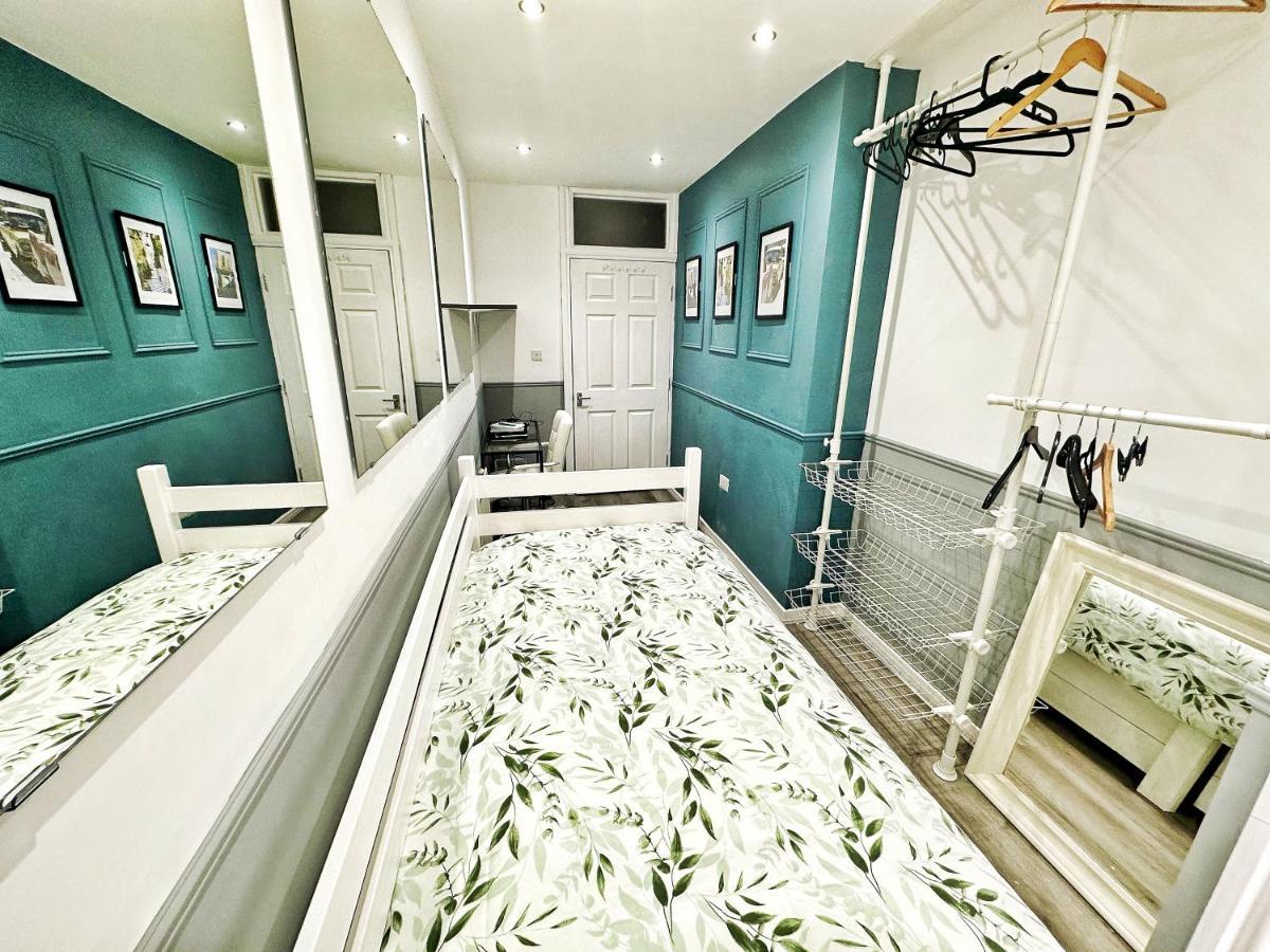 Adeamstays Provides Beautiful Centrally Located 1 And 2 Bed Apartments On Liverpools Boulevard ภายนอก รูปภาพ
