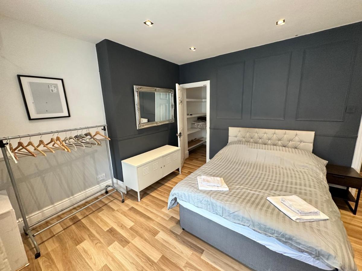 Adeamstays Provides Beautiful Centrally Located 1 And 2 Bed Apartments On Liverpools Boulevard ภายนอก รูปภาพ