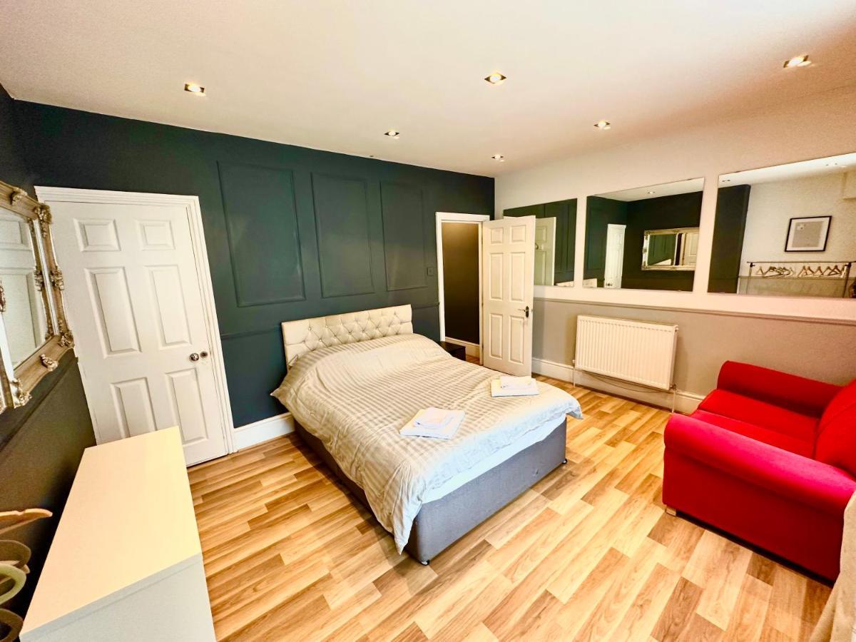 Adeamstays Provides Beautiful Centrally Located 1 And 2 Bed Apartments On Liverpools Boulevard ภายนอก รูปภาพ